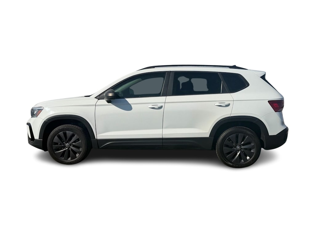 Thumbnail: 2022 Volkswagen Taos - 3
