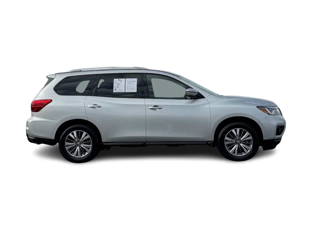 Thumbnail: 2020 Nissan Pathfinder - 19