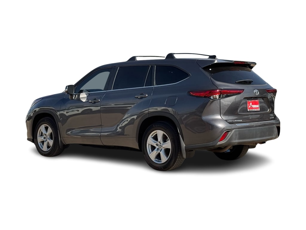 Thumbnail: 2023 Toyota Highlander - 4