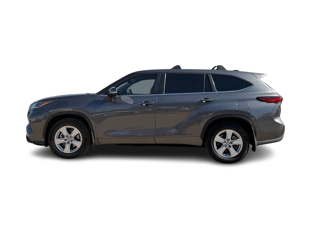 Thumbnail: 2023 Toyota Highlander - 3