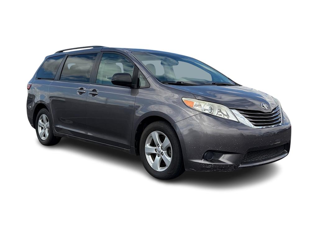 Thumbnail: 2015 Toyota Sienna - 10