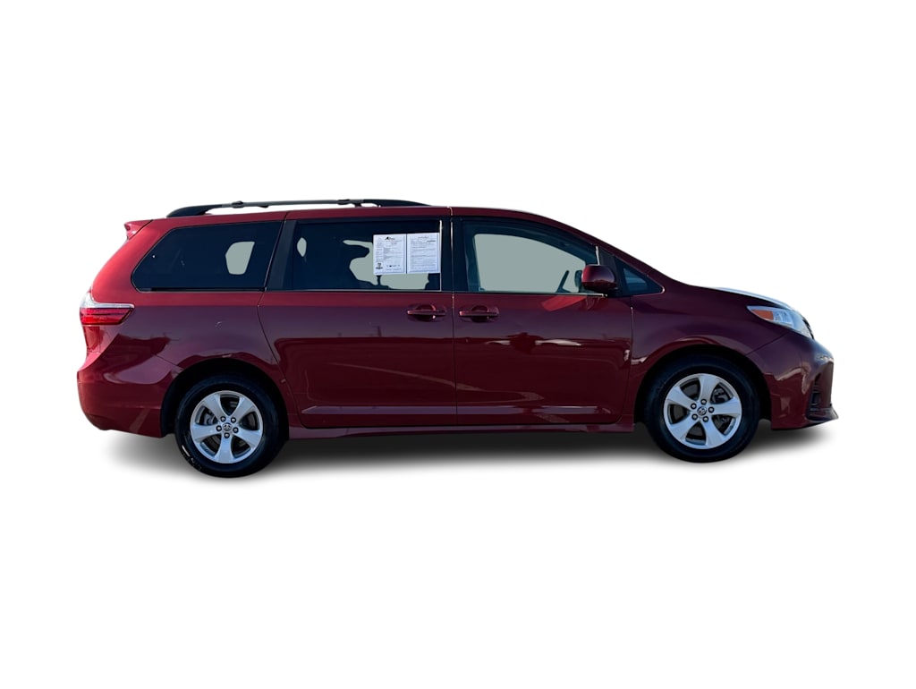 Thumbnail: 2020 Toyota Sienna - 17