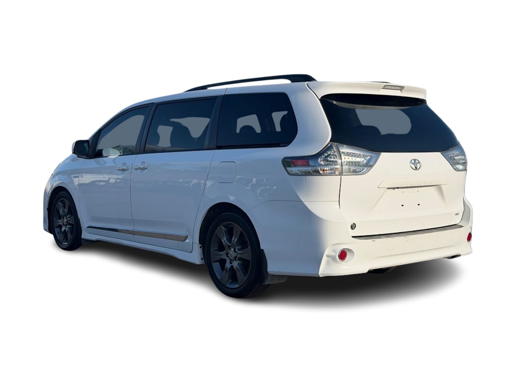 Thumbnail: 2015 Toyota Sienna - 4