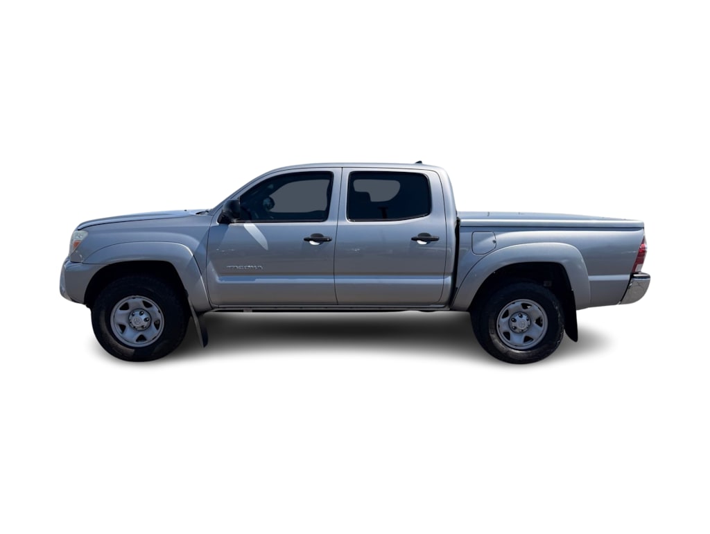 Thumbnail: 2015 Toyota Tacoma - 3