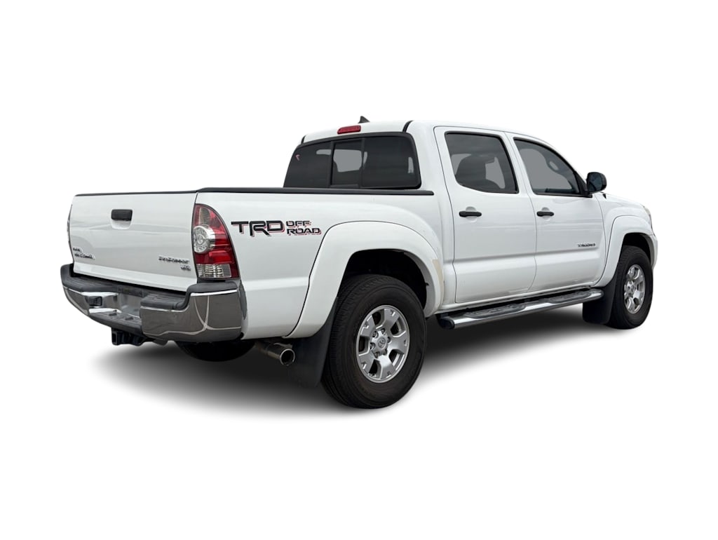 Thumbnail: 2015 Toyota Tacoma - 8