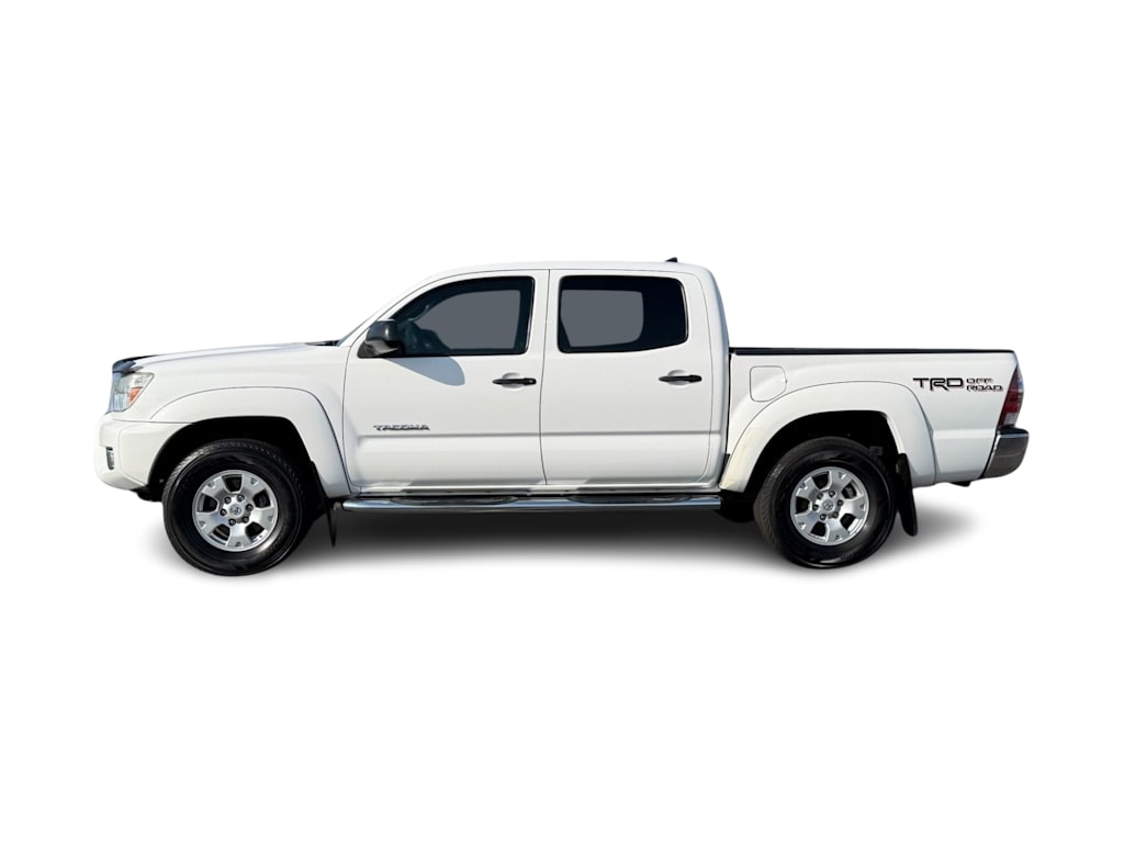 Thumbnail: 2015 Toyota Tacoma - 14