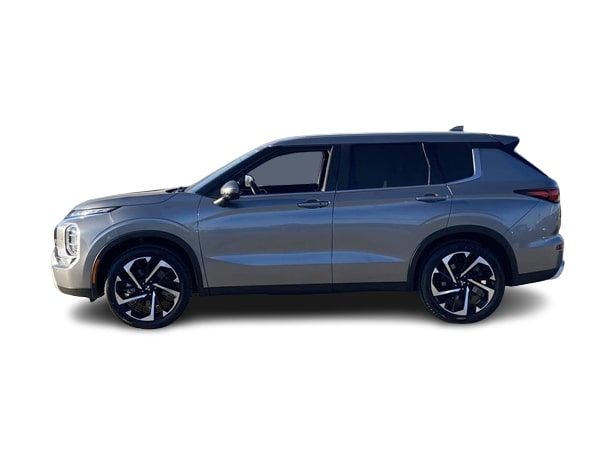 2022 Mitsubishi Outlander SE 3