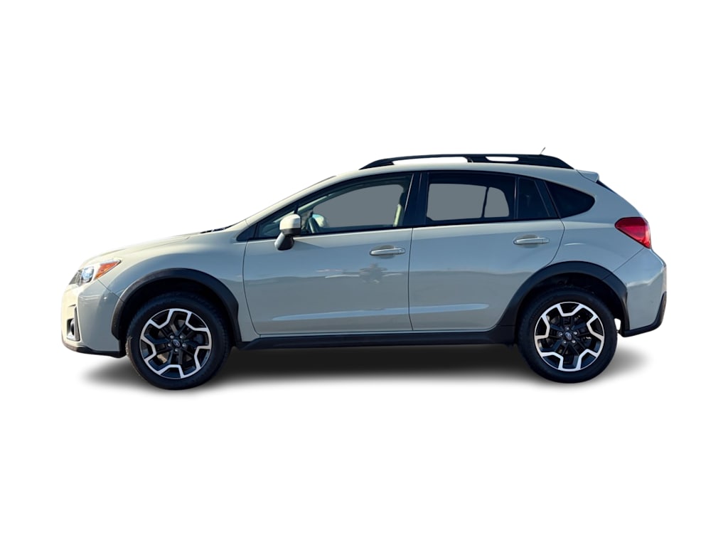 Thumbnail: 2017 Subaru Crosstrek - 3