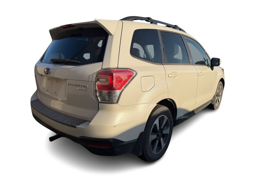Thumbnail: 2017 Subaru Forester - 11