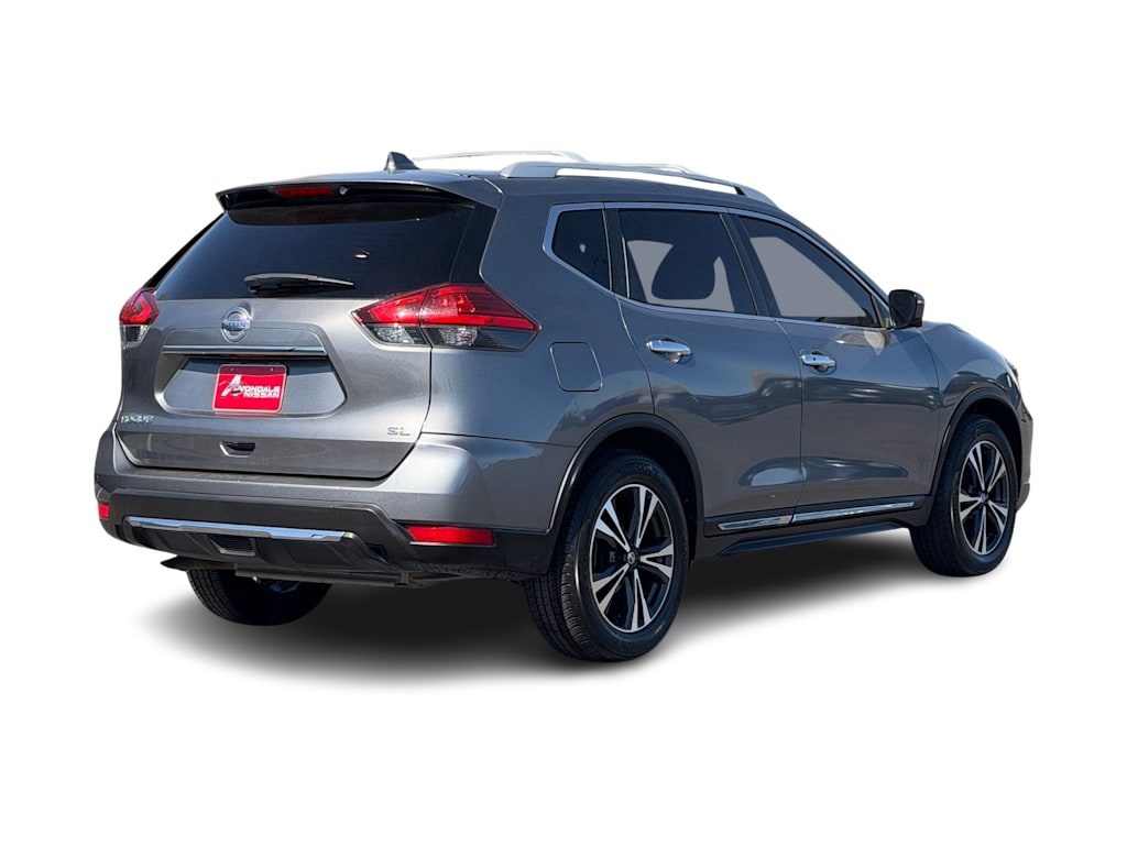 Thumbnail: 2017 Nissan Rogue - 14