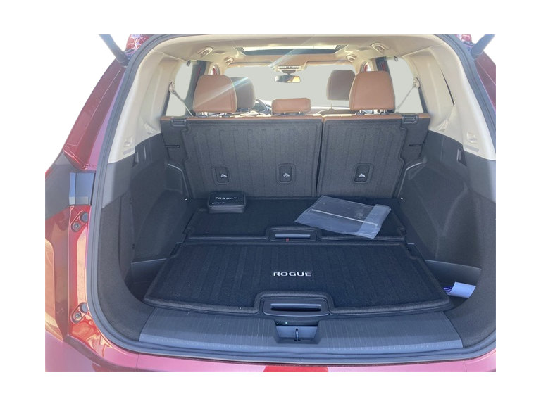 2025 Nissan Rogue Platinum 13