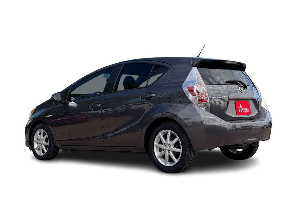 Thumbnail: 2014 Toyota Prius c - 4