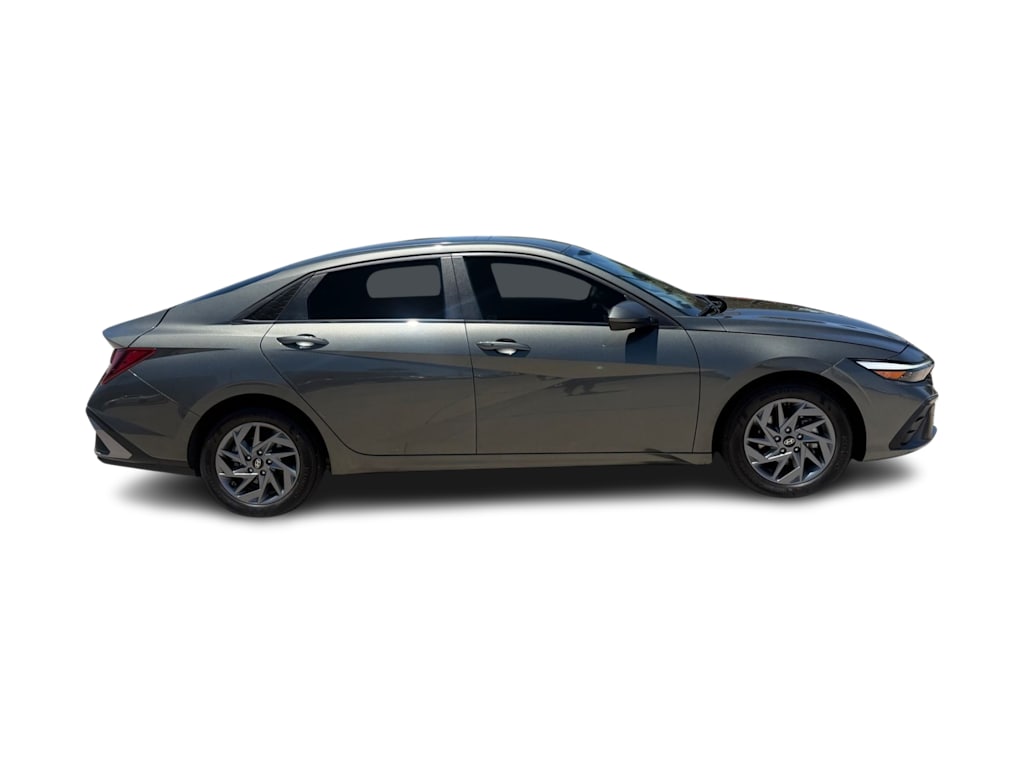 Thumbnail: 2024 Hyundai Elantra - 19