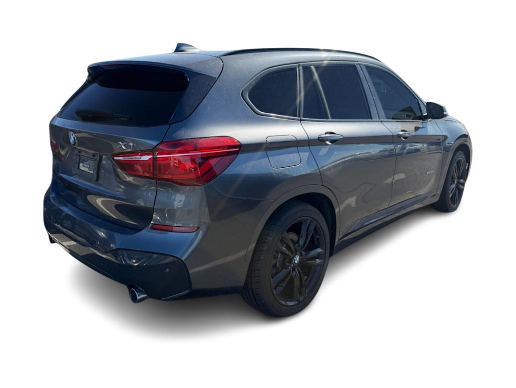 Thumbnail: 2016 BMW X1 - 10