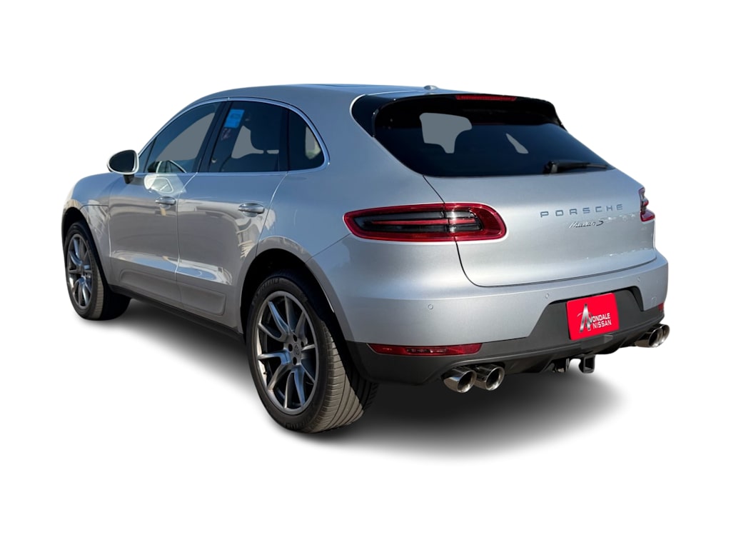 Thumbnail: 2016 Porsche Macan - 3
