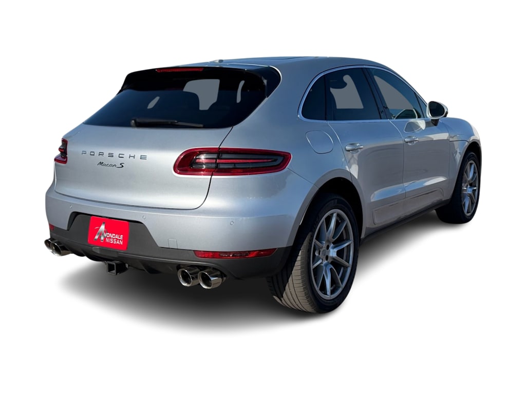 Thumbnail: 2016 Porsche Macan - 11