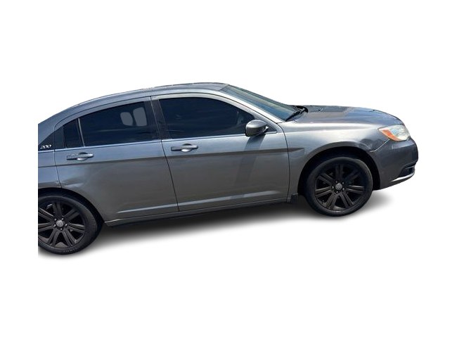 Thumbnail: 2013 Chrysler 200 - 18