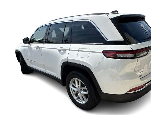 Thumbnail: 2023 Jeep Grand Cherokee - 11
