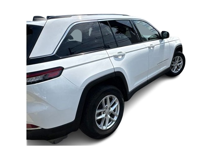 Thumbnail: 2023 Jeep Grand Cherokee - 14