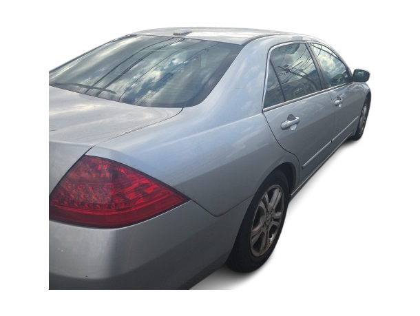 Thumbnail: 2006 Honda Accord - 16