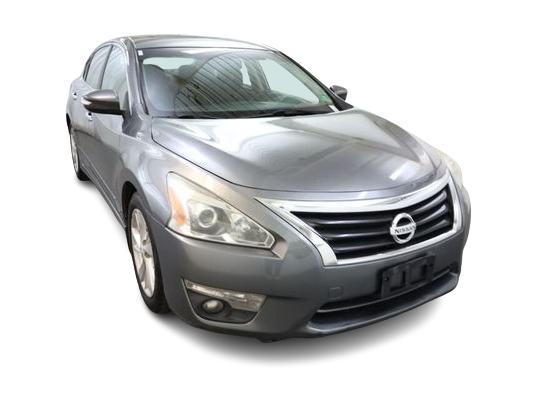 Thumbnail: 2015 Nissan Altima - 25