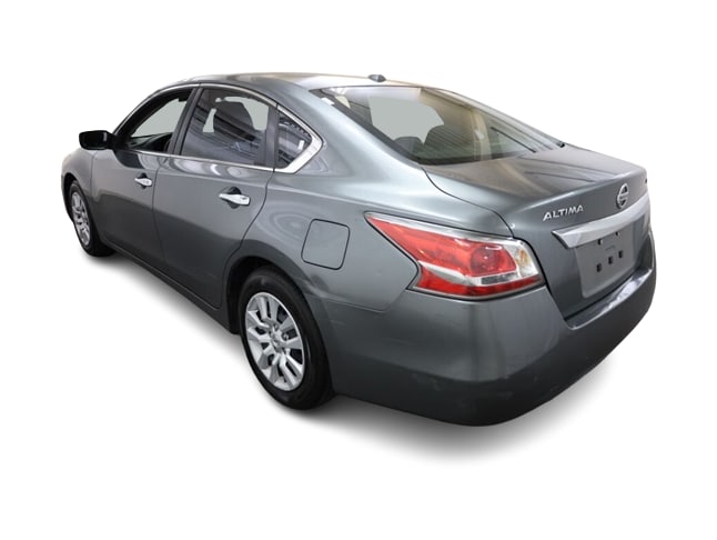 Thumbnail: 2015 Nissan Altima - 4