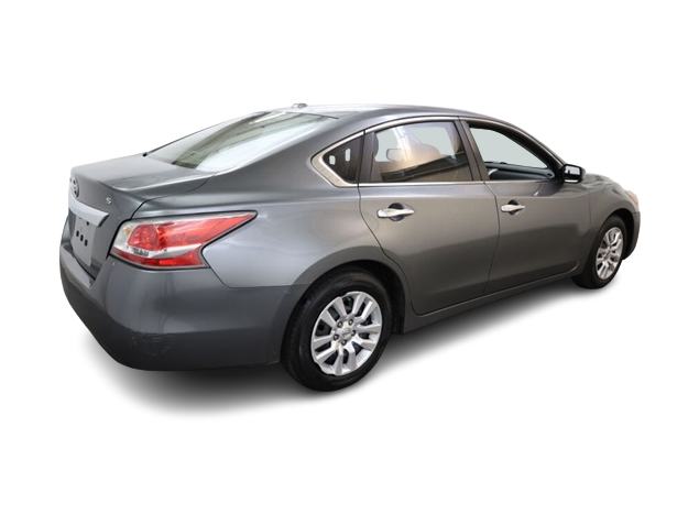 Thumbnail: 2015 Nissan Altima - 23