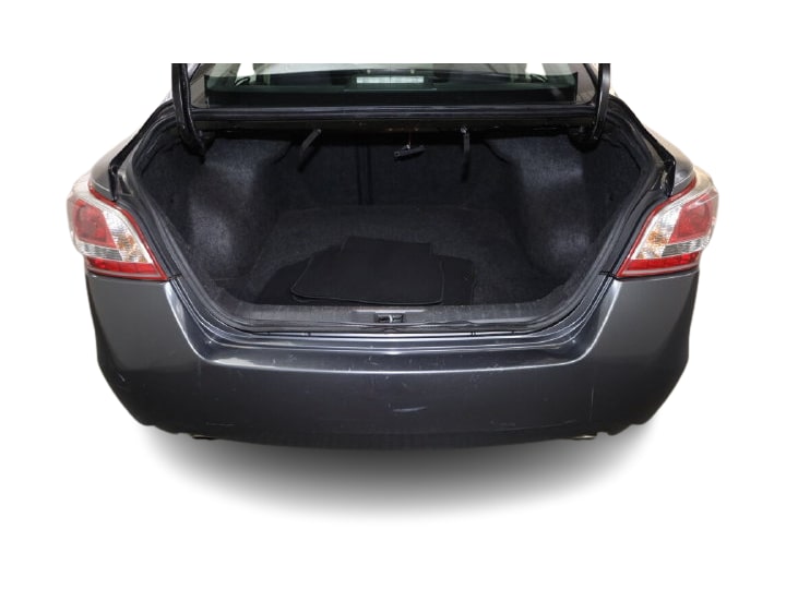 Thumbnail: 2013 Nissan Altima - 17
