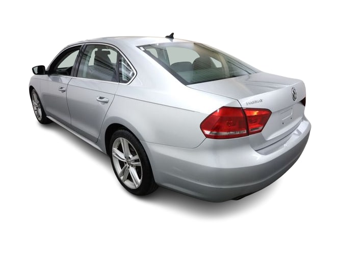 Thumbnail: 2014 Volkswagen Passat - 4