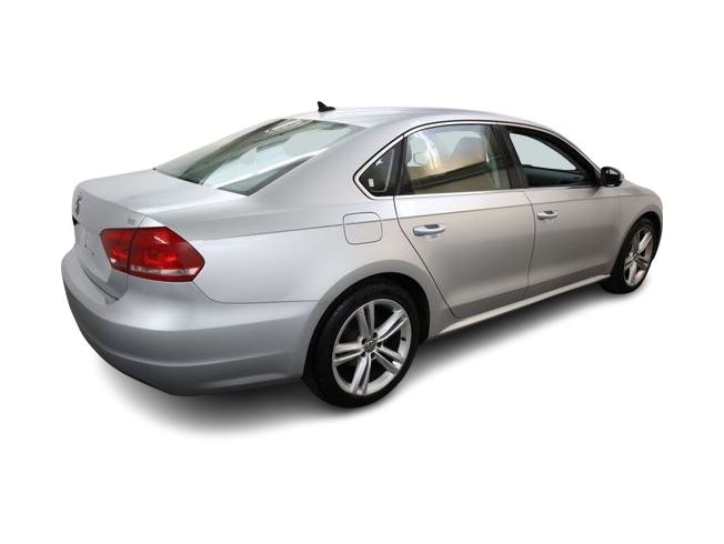 Thumbnail: 2014 Volkswagen Passat - 23
