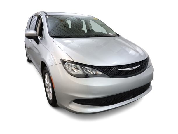 Thumbnail: 2022 Chrysler Voyager - 25