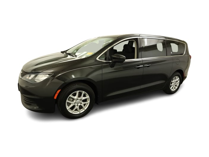 2017 Chrysler Pacifica Touring 3