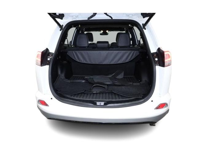 Thumbnail: 2018 Toyota RAV4 - 18