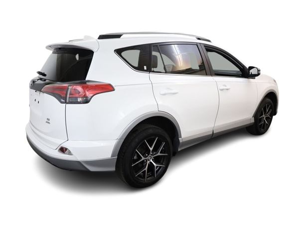 Thumbnail: 2018 Toyota RAV4 - 23