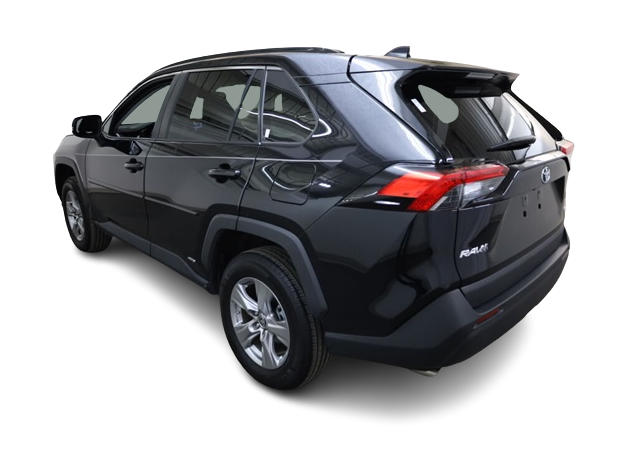 2022 Toyota RAV4 LE 4