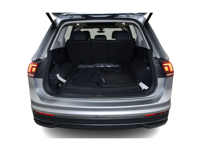 Thumbnail: 2022 Volkswagen Tiguan - 18