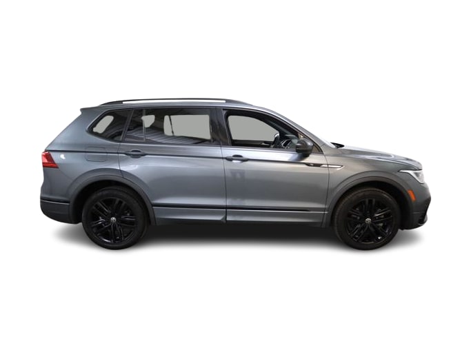 Thumbnail: 2022 Volkswagen Tiguan - 25
