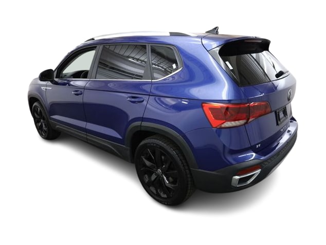 Thumbnail: 2022 Volkswagen Taos - 4