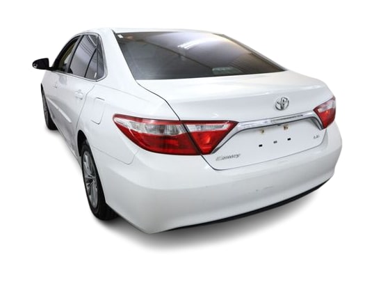 Thumbnail: 2017 Toyota Camry - 18