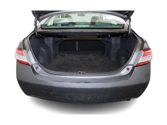 Thumbnail: 2011 Toyota Camry - 17