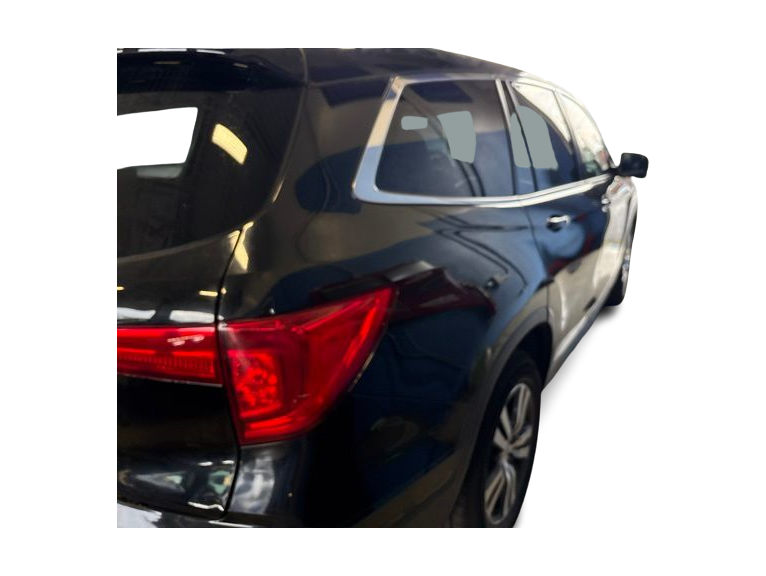 Thumbnail: 2017 Honda Pilot - 13