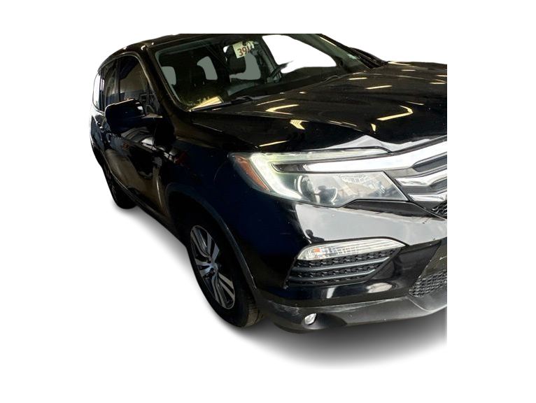Thumbnail: 2017 Honda Pilot - 17