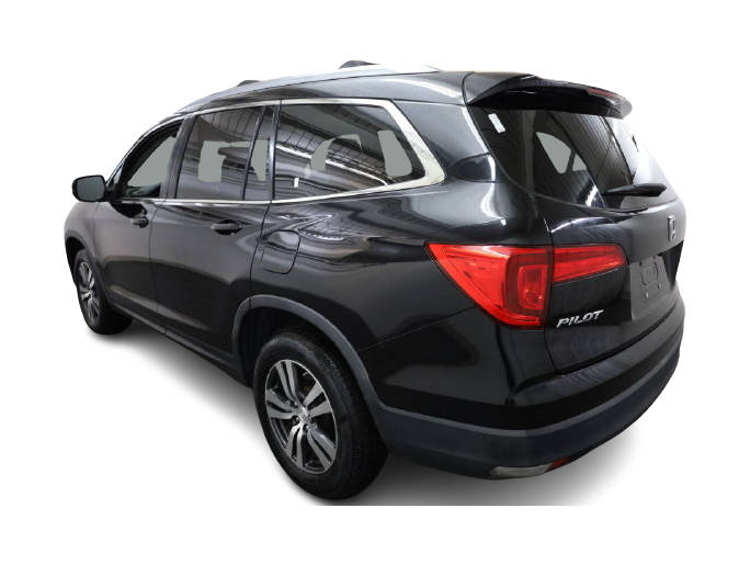 Thumbnail: 2017 Honda Pilot - 4