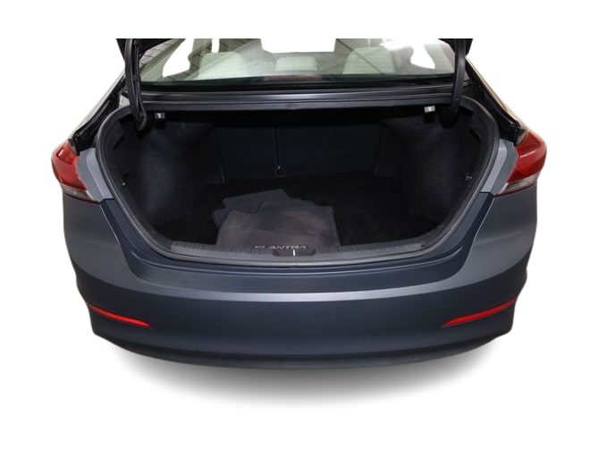 Thumbnail: 2018 Hyundai Elantra - 18