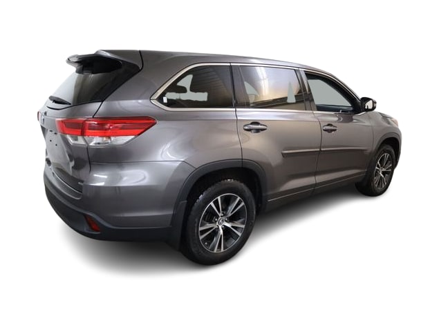 Thumbnail: 2017 Toyota Highlander - 23