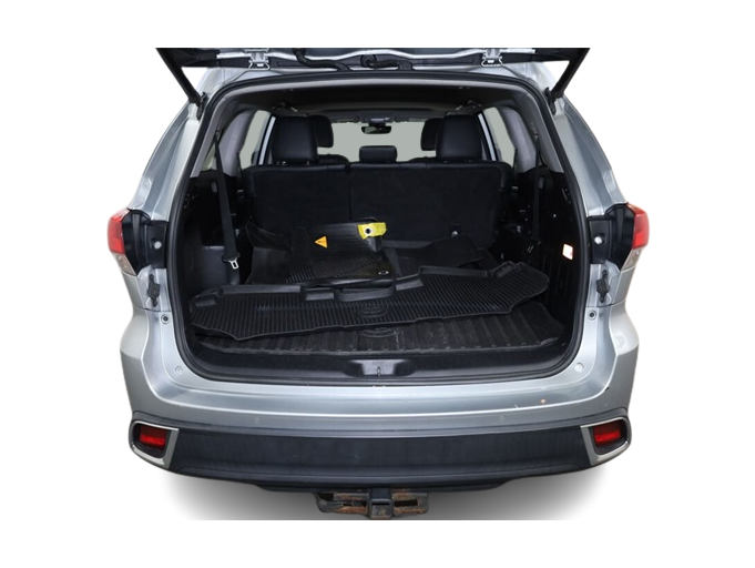 Thumbnail: 2019 Toyota Highlander - 18