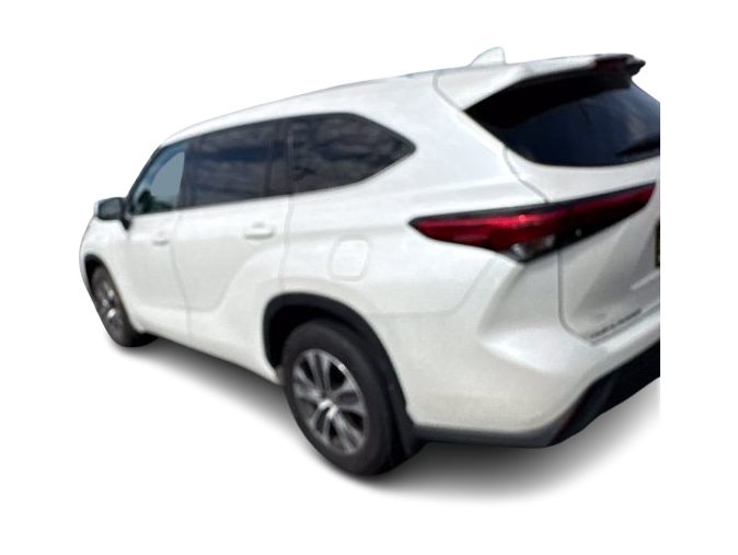 Thumbnail: 2021 Toyota Highlander - 13