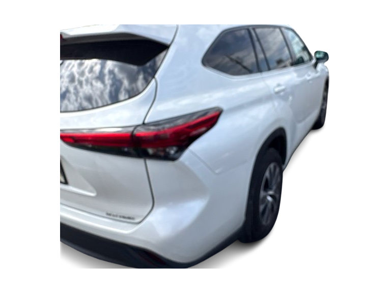 Thumbnail: 2021 Toyota Highlander - 16