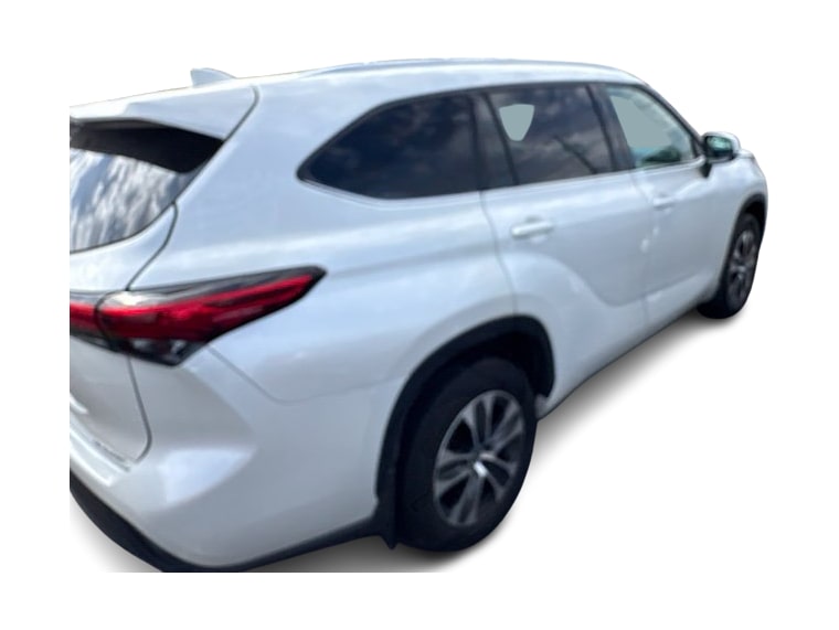 Thumbnail: 2021 Toyota Highlander - 18