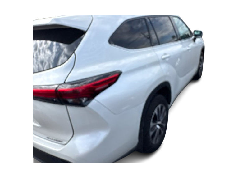 Thumbnail: 2021 Toyota Highlander - 17